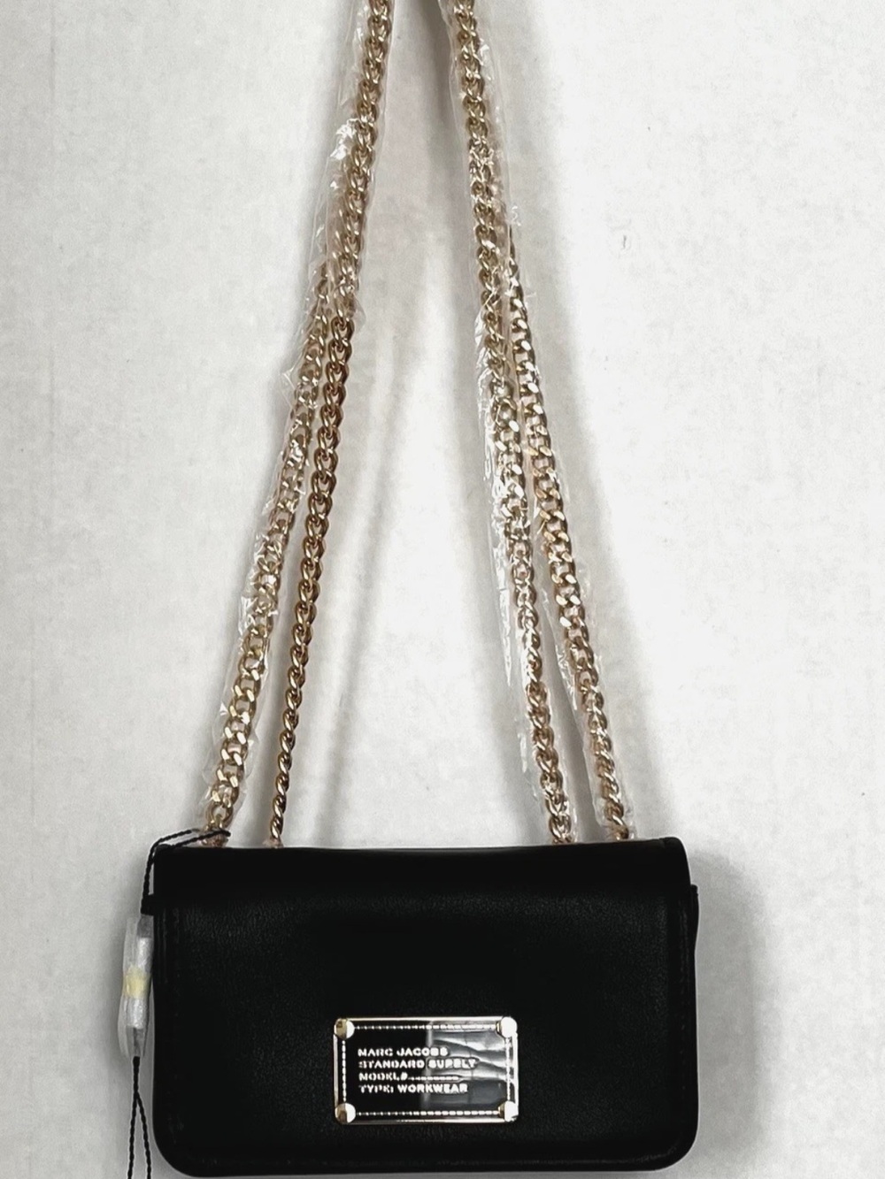 New Marc Jacobs Mini Flap Crossbody bag Smooth Leather Black with Gold Chain - Picture 5 of 9